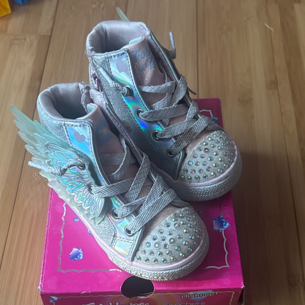 Kids Glitter Light Up Wing Sneakers